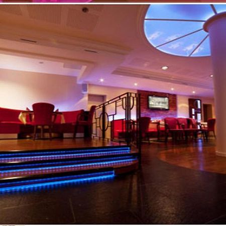 Logis Hotels - Hotel Restaurant L Enclos Donneville Esterno foto