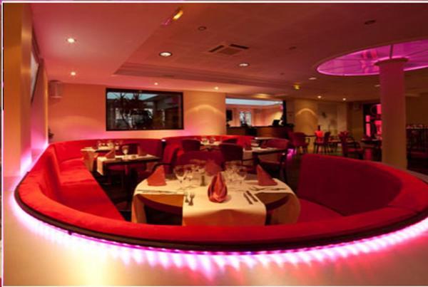 Logis Hotels - Hotel Restaurant L Enclos Donneville Esterno foto