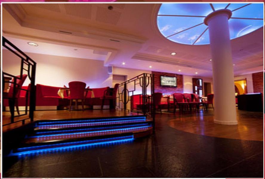 Logis Hotels - Hotel Restaurant L Enclos Donneville Esterno foto