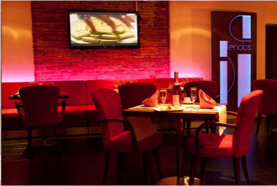 Logis Hotels - Hotel Restaurant L Enclos Donneville Esterno foto