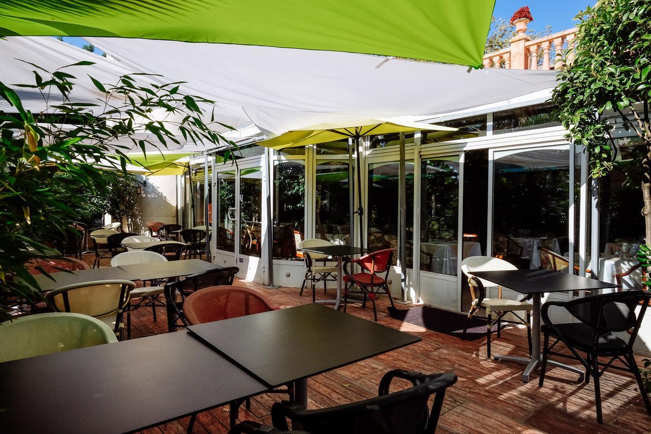 Logis Hotels - Hotel Restaurant L Enclos Donneville Esterno foto