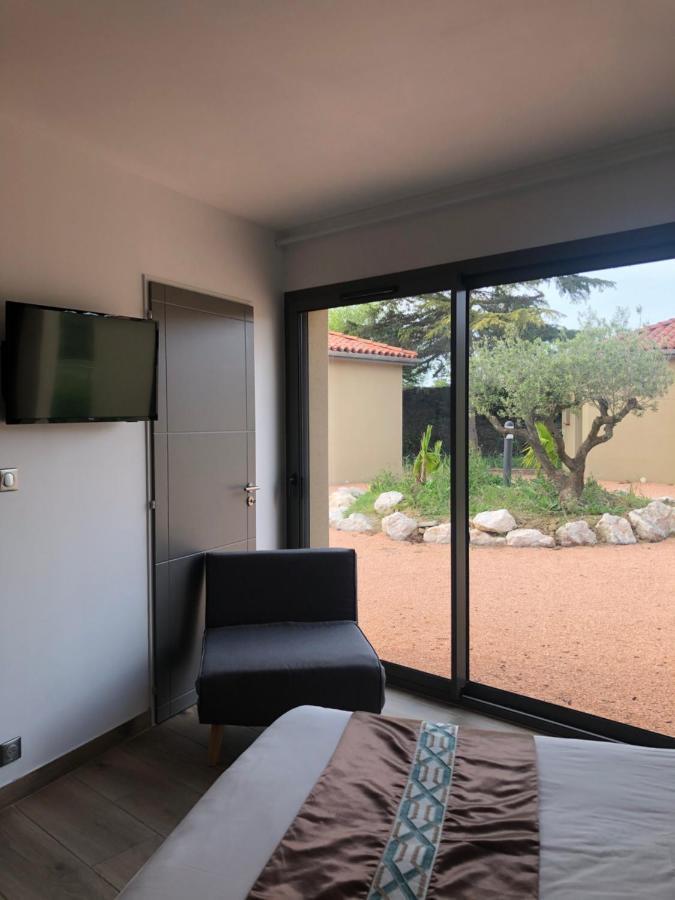Logis Hotels - Hotel Restaurant L Enclos Donneville Esterno foto